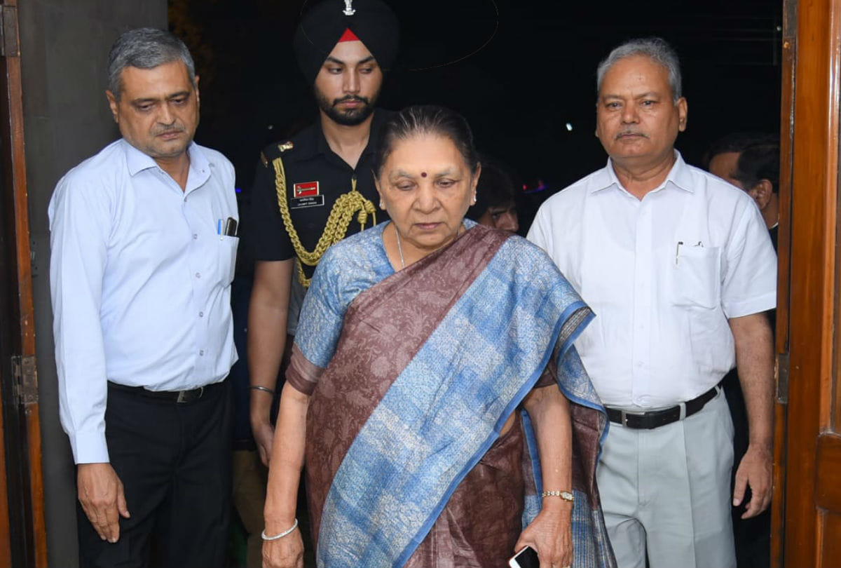 up governor anandi ben patel come in convocation of veterinary university mathura