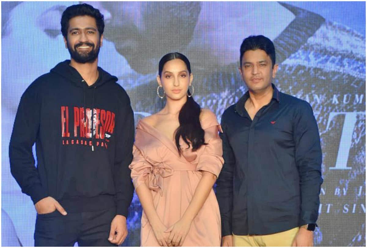 Nora Fatehi oops moment video viral while dancing with Vicky Kaushal at Pachtaoge success party