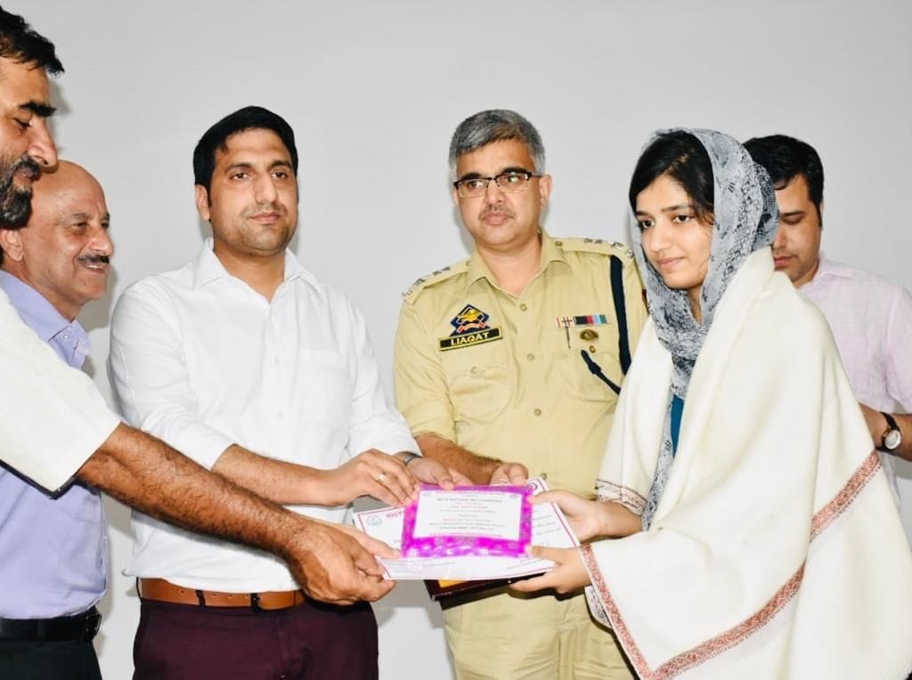 doctor aimms in rajori