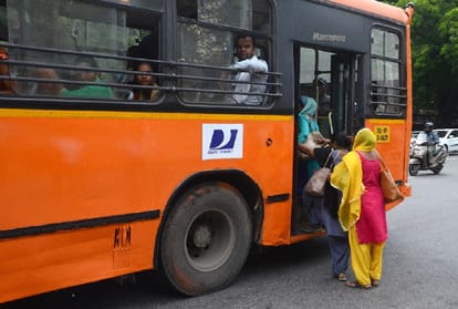 female tarvellers happy on free journey in DTC Amar Ujala knows women opinion