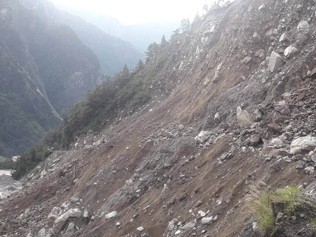 Badrinath Highway may close for long time due to Cracks in main Mountain