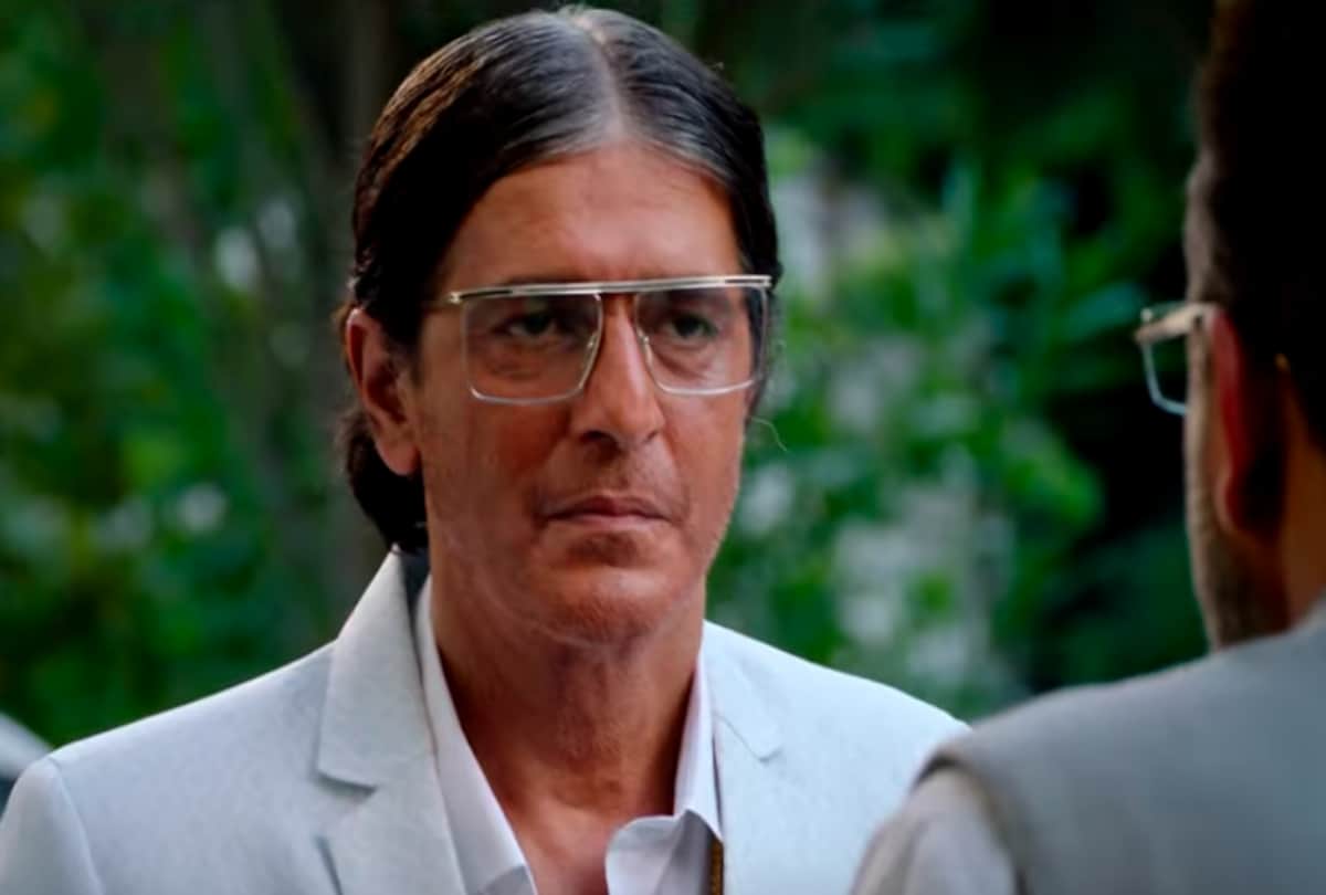 Chunky Pandey stopped getting work and then moved to star in Bangladeshi films for a few years