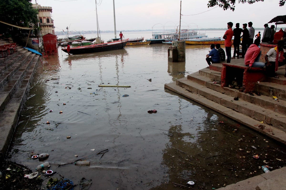 ganga water level increasing again in varanasi