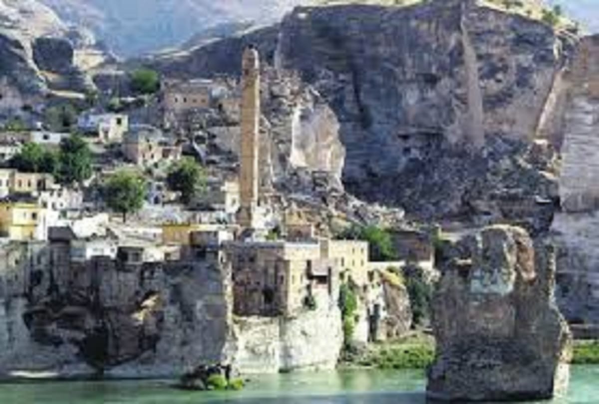 An ancient Turkish town hasankeyf could disappear underwater in weeks
