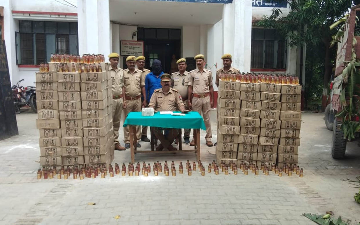 liquor recovered, smugler arrested