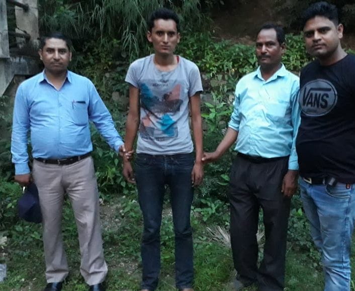 Theft targets three House at a time