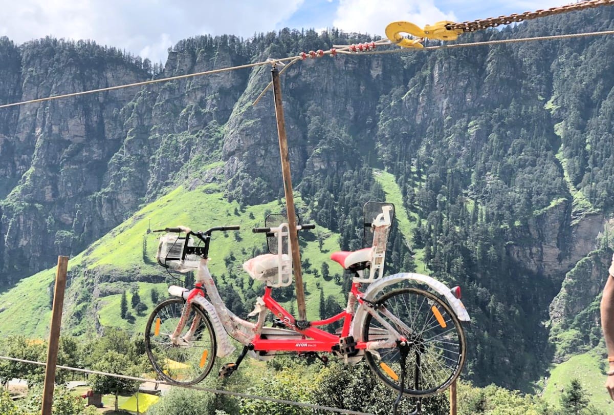 adventure of sky cycle on the country's highest track in manali himachal