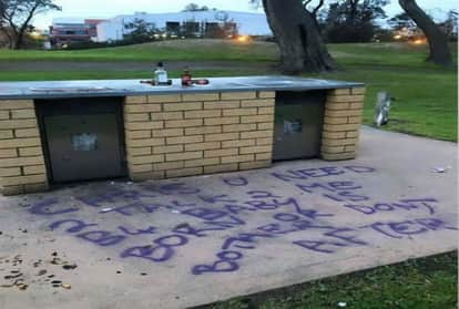girlfriend begging to her boyfriend for meeting in australia