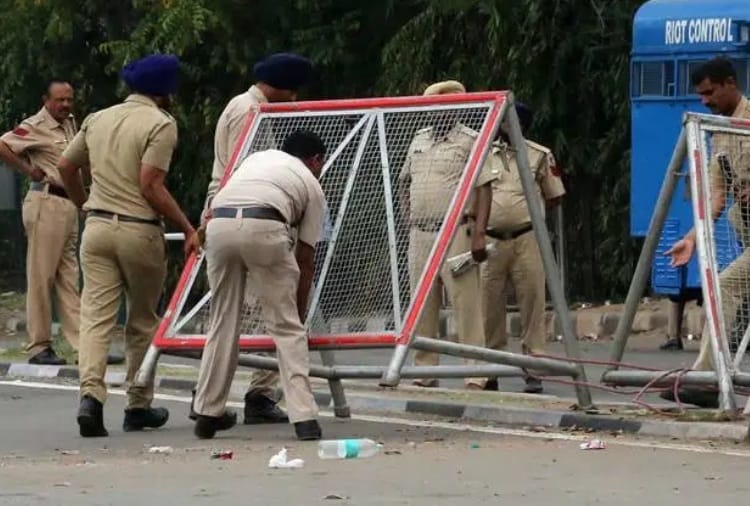 Plea in Punjab Haryana High Court for Eight Hours Shift for Police Employees