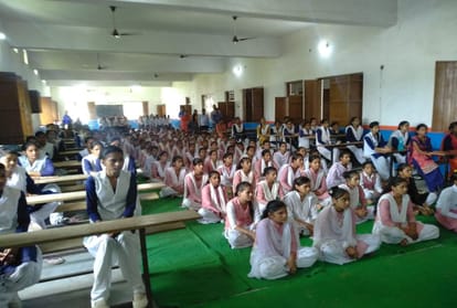 Aprajita Police Workshop for Girl Student in Prem Prayag College Mainpuri