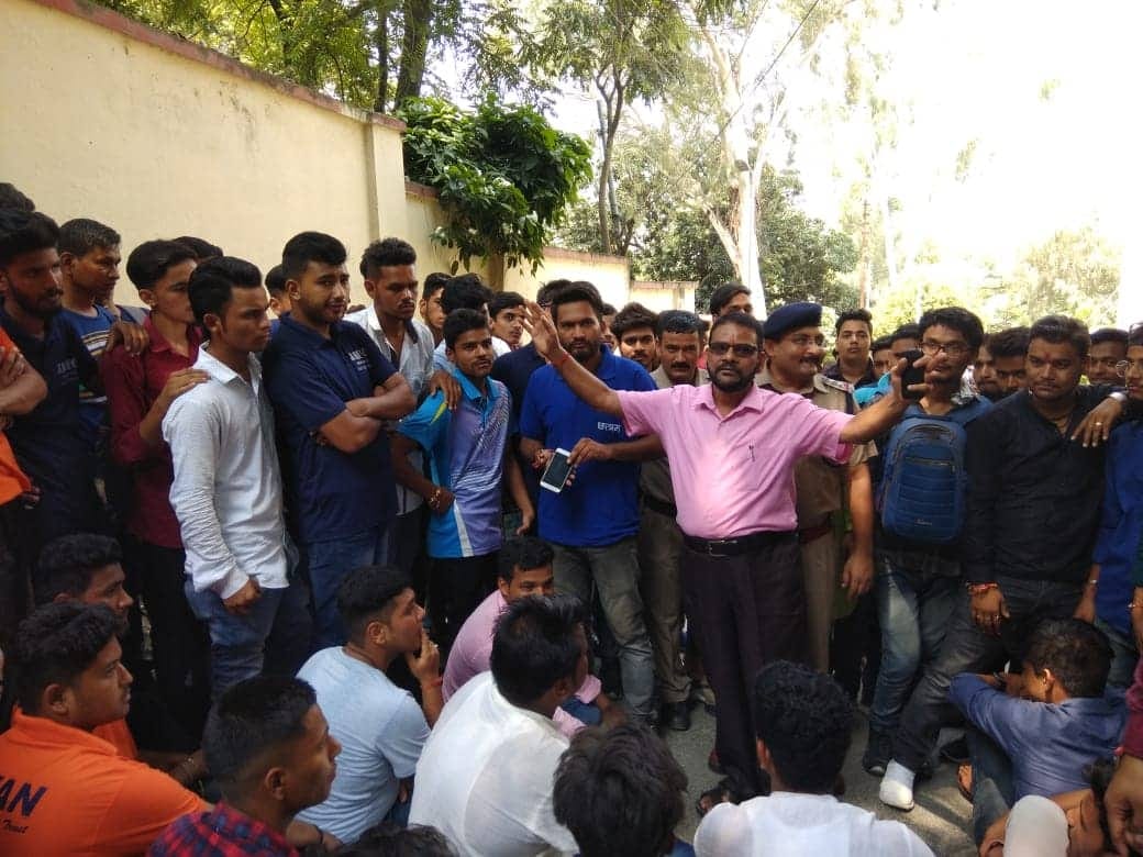 Garhwal University Students Union Election process stop student protest in srinagar