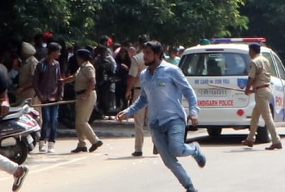 After Nomination Students Created Ruckus Outside DAV College