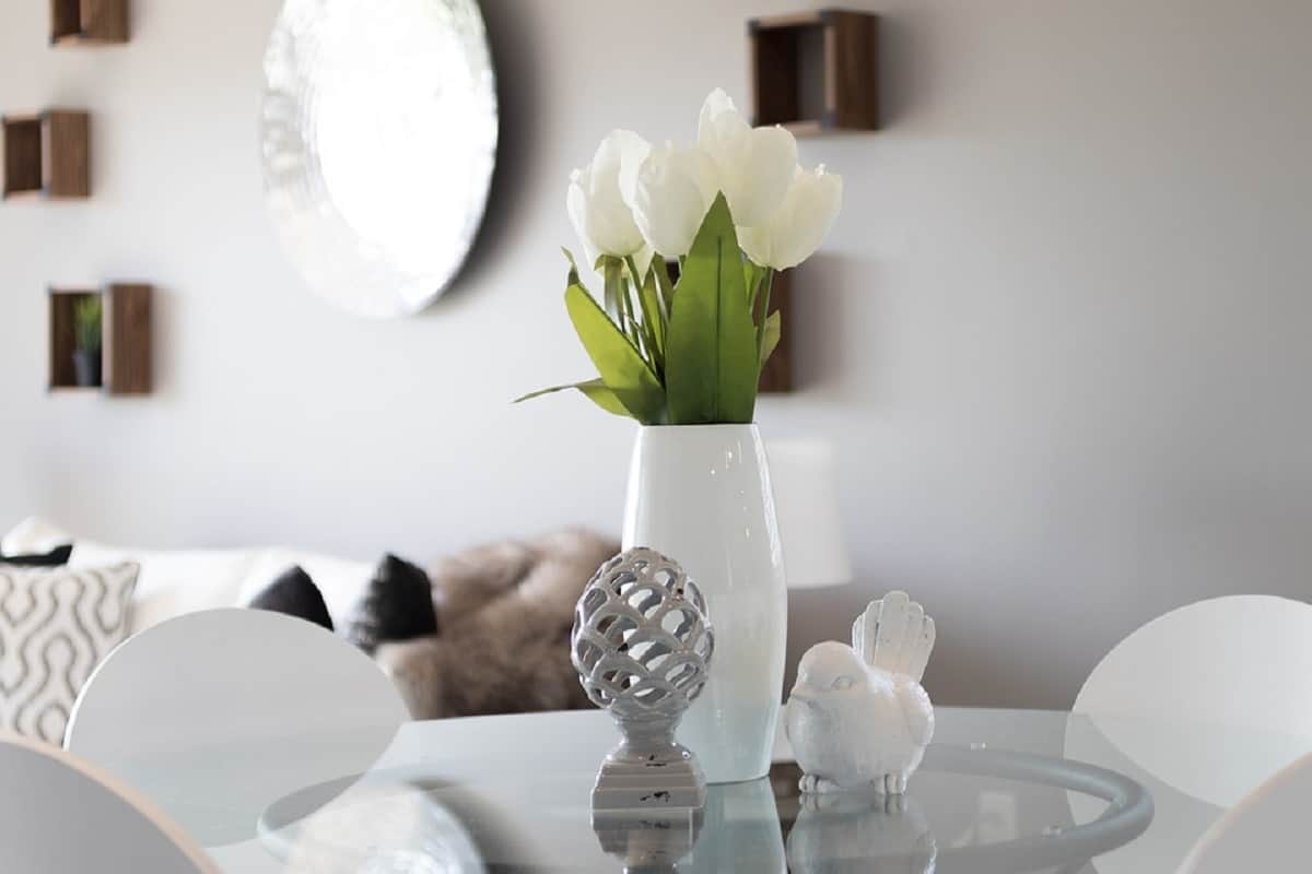 Holi 2024 Home Decor Ideas With Waste Materials And Old Decorative Items