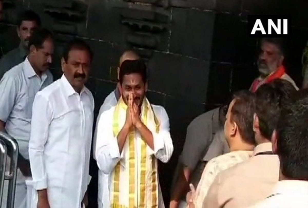Tirumala temple, Andhra Govt order to remove non hindu employees who converting from Hindu religion