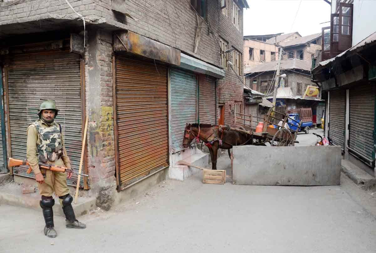 kashmir latest photos of restriction after article 370 revoked, latest photos of jammu kashmir
