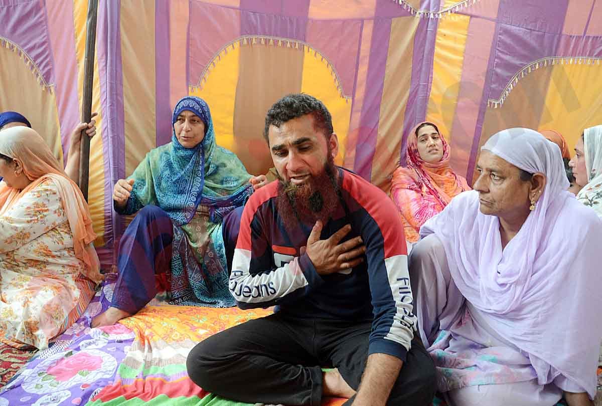 Terrorists fired at civilian in PARIMPORA of SRINAGAR, jammu kashmir news