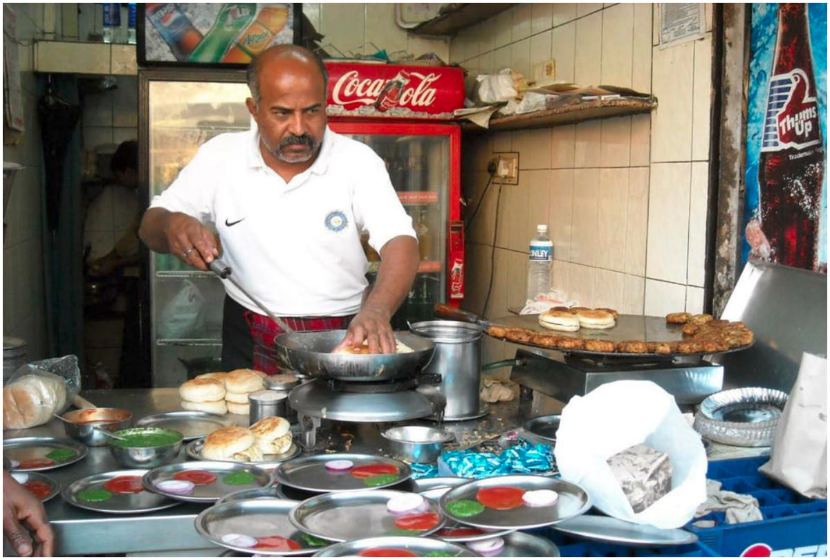 story of Indore's Johny Hot Dog who won international award
