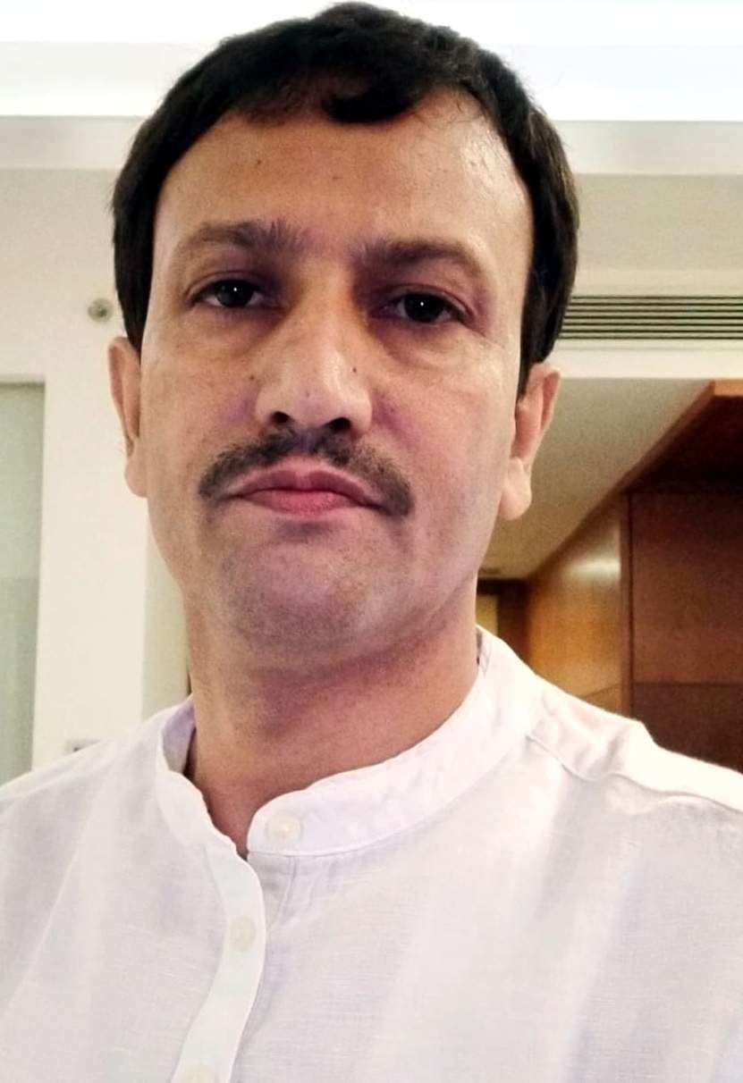 A wave of happiness in Tungra when Surendra Singh Rawat became Registrar