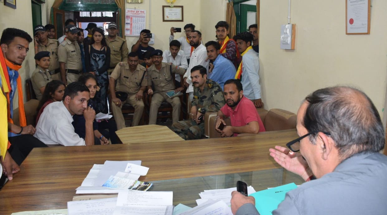protest in ssb campus almora