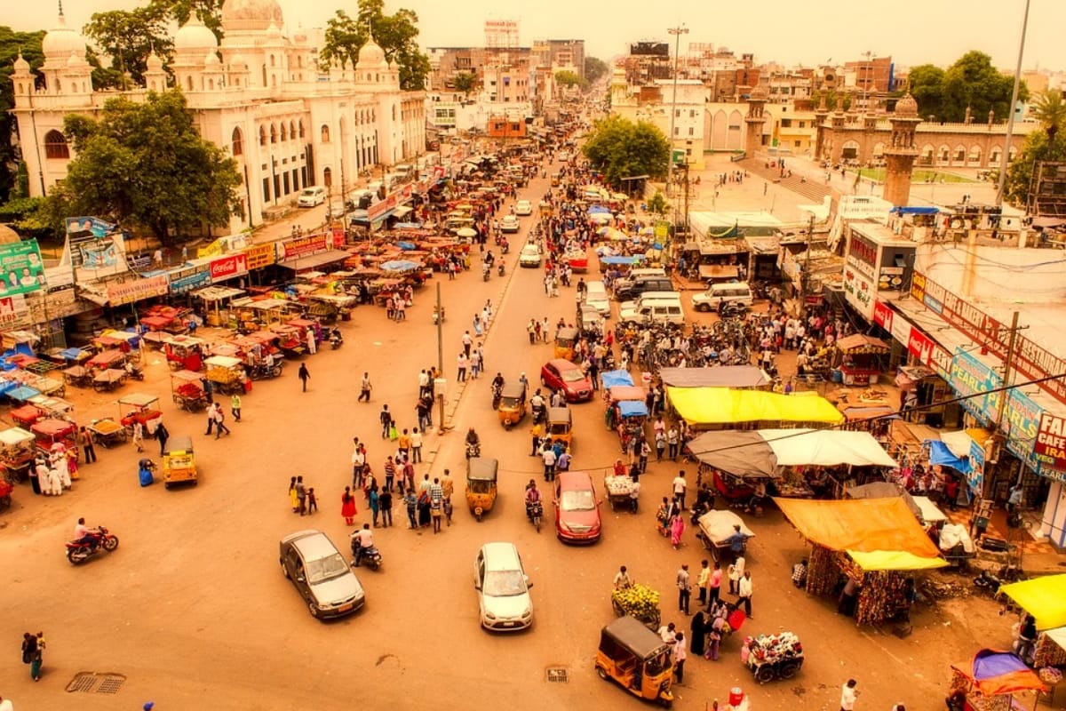 hauz rani market, an unexplored place of pottery market in new delhi