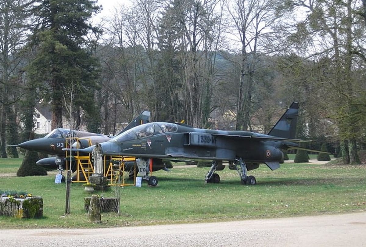 largest private fleet of 110 fighter jets in World, see photos