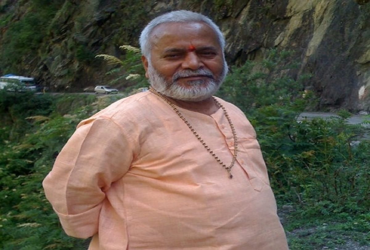 Swami Chinmayananda told why Priyanka Gandhi stepped back