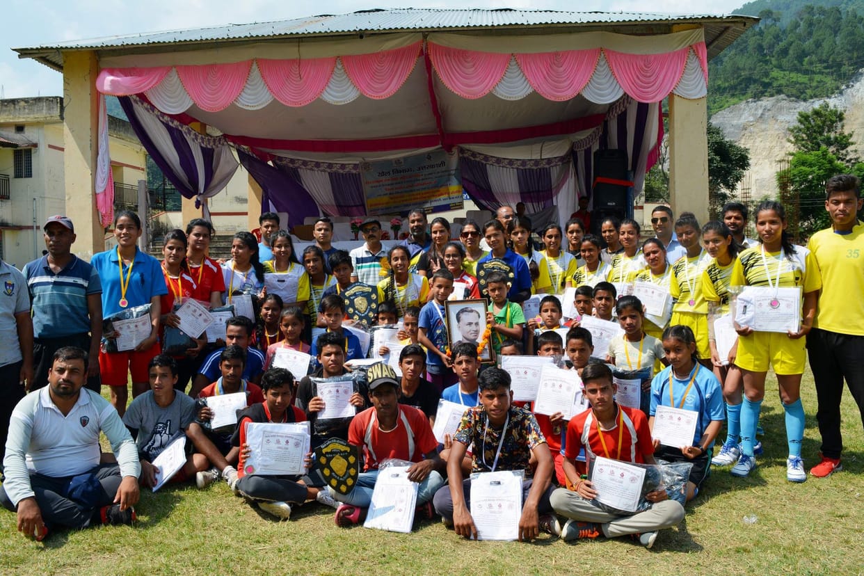 Manera Stadium team becomes hockey champion