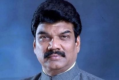 MP Politics: सागर के तीनों मंत्रियों को शिवराज ने किया तलब, समन्वय से काम करने की नसीहत MP Politics: Shivraj asked the three ministers of Sagar to advise them to work in coordination