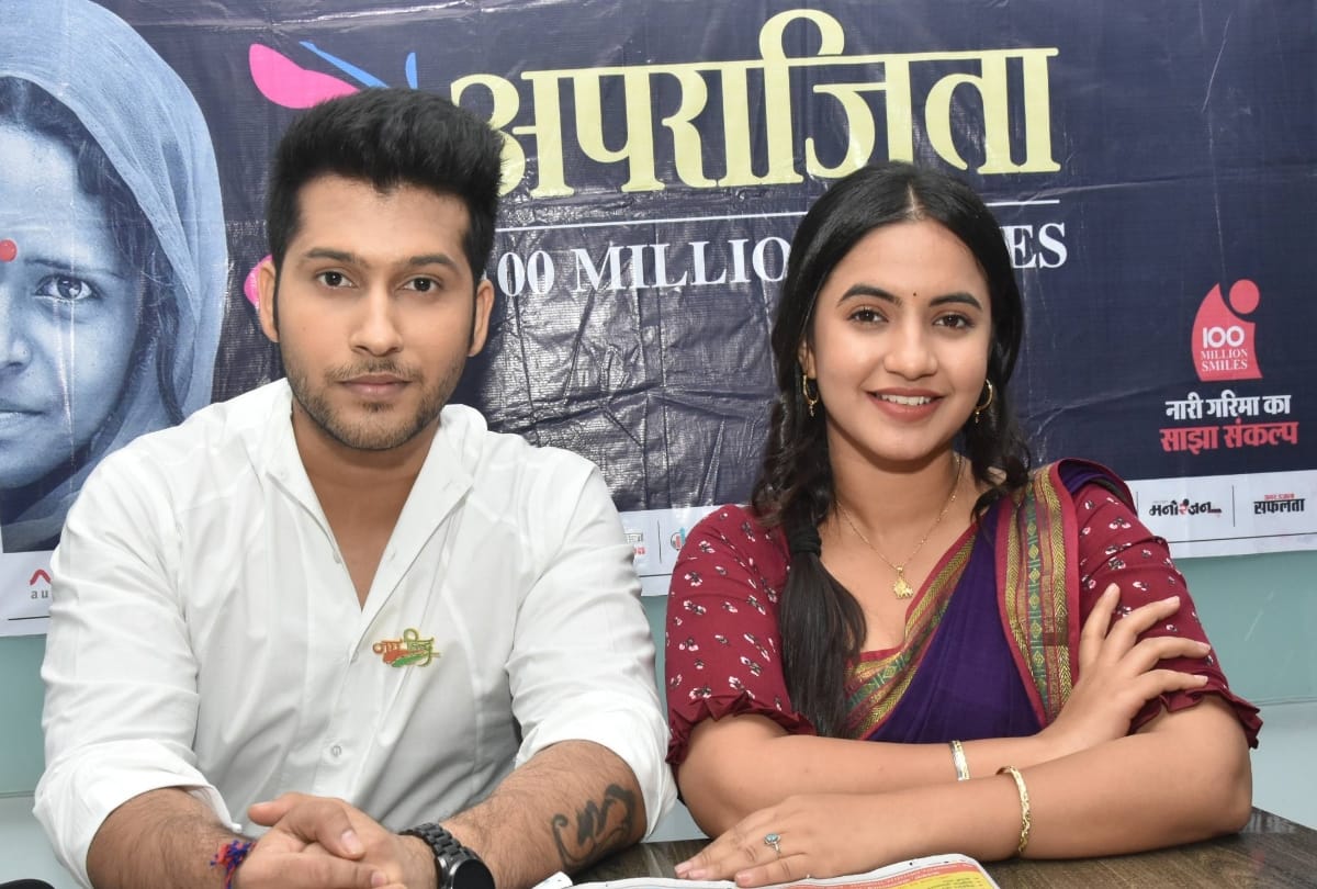 actor namish taneja and actress meera deosthale reached lucknow for promotion of TV show vidya