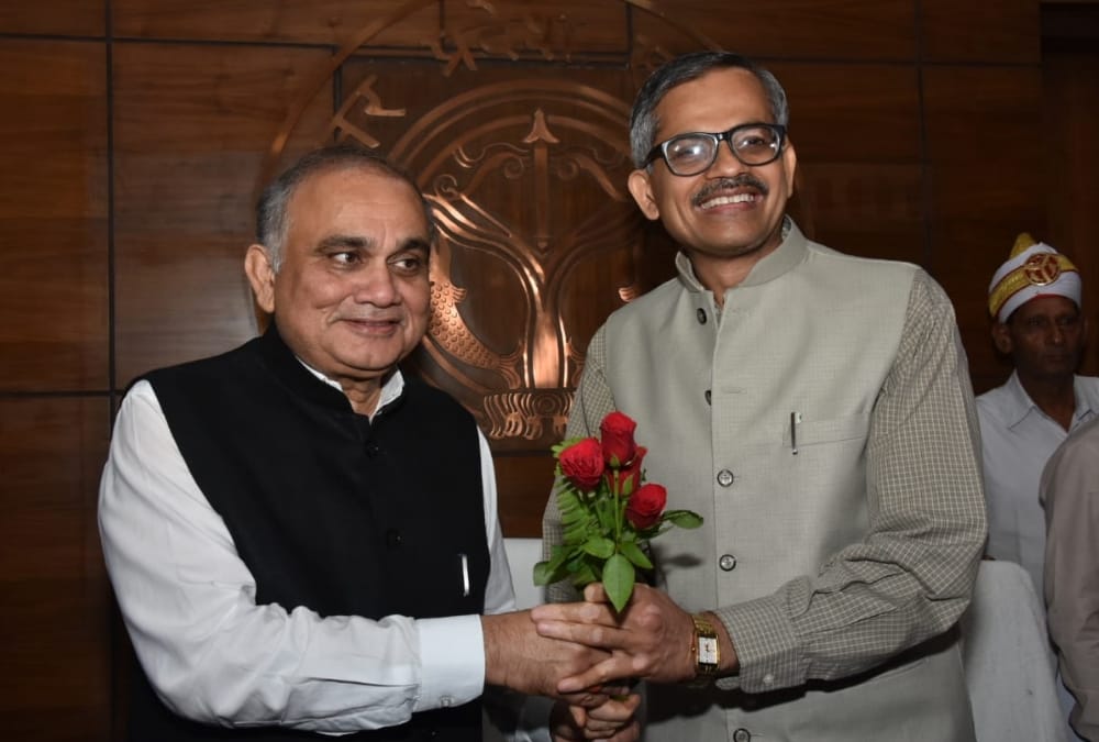 Rajendra Kumar Tiwari becomes full time Chief Secretary of Uttar Pradesh.