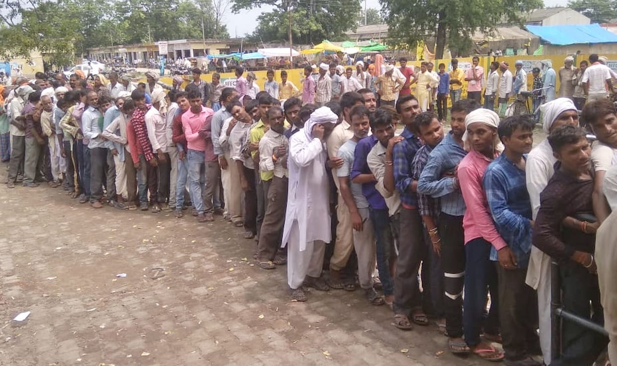 Farmers spending hours in line, not getting urea