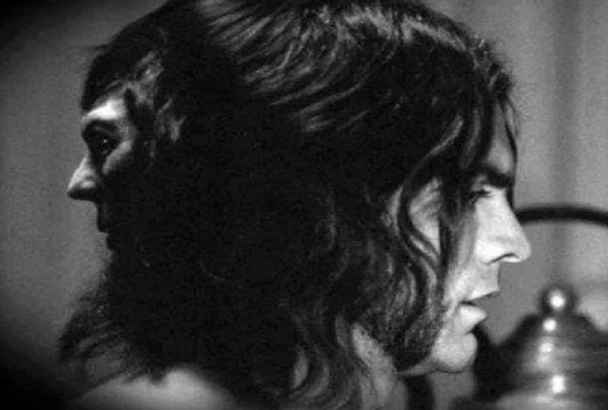 Mysterious person in the world Edward Mordake who had an extra face on the back of his head