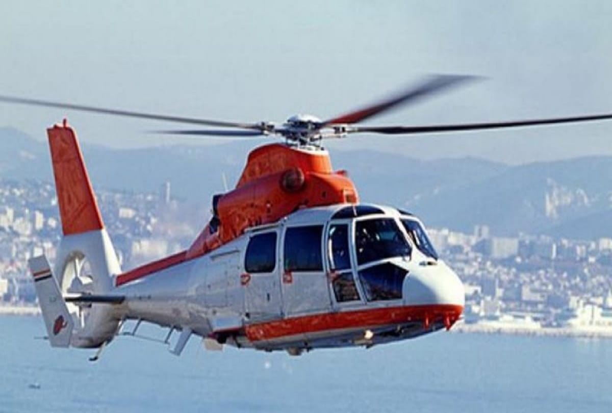 Alwar teacher ramesh chand meena reached home by helicopter on his retirement day