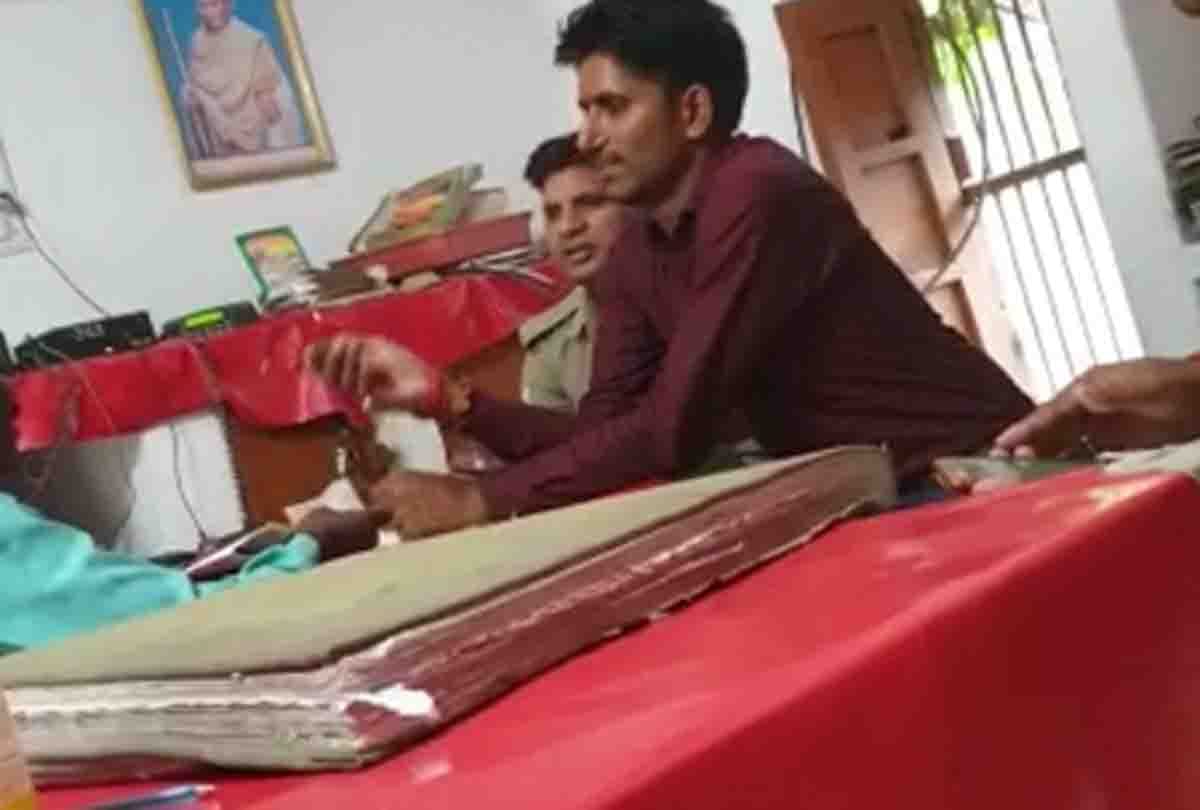 up police viral video of unnao ganga ghat police station