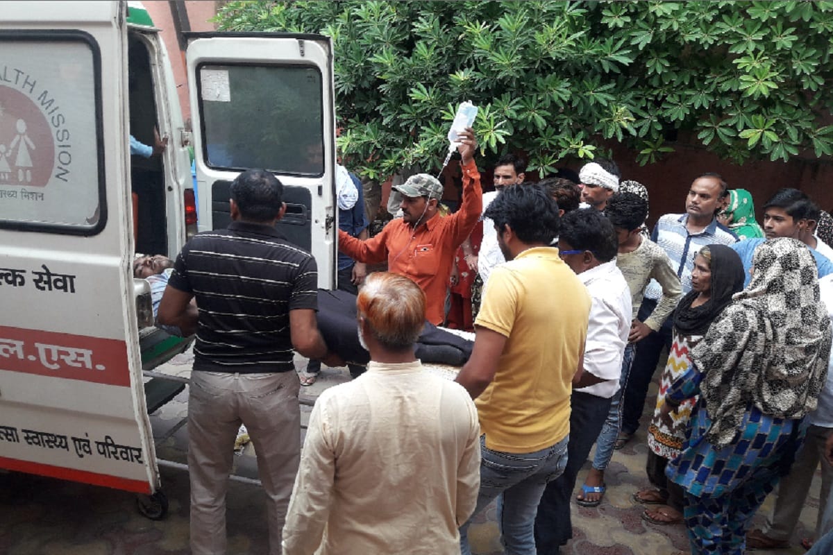 Two killed and four people injured in two road accident at Shamli of Uttar Pradesh