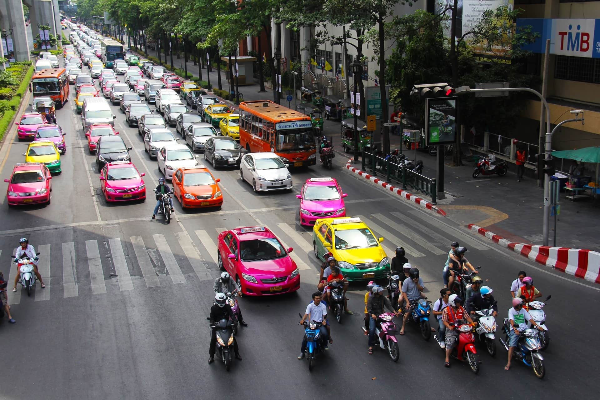 Strange driving laws in foreign countries, where eating and without shirt driving is violation