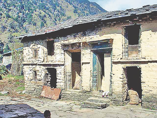 How to walk in the village, not even on foot
