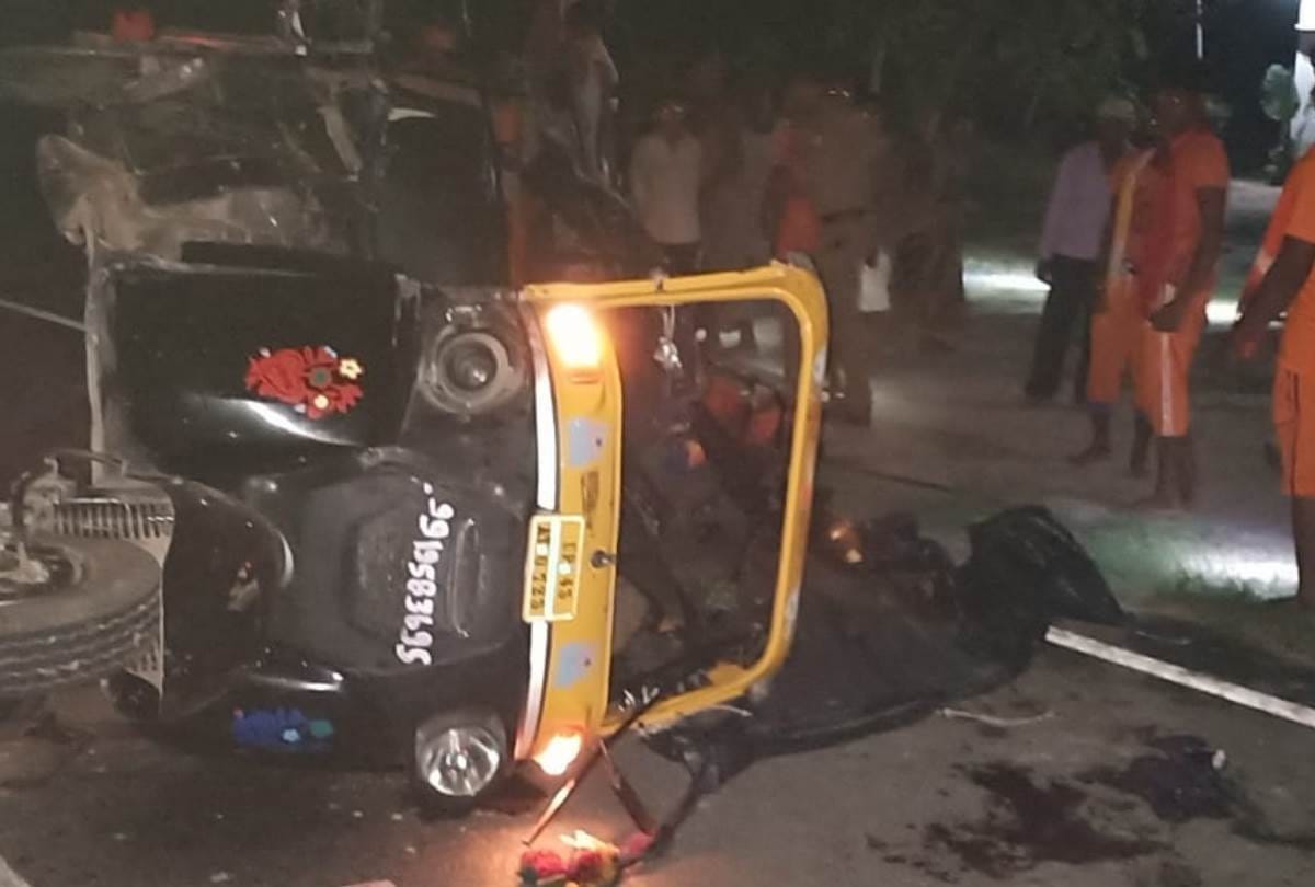 tempo full of kawarias met with accident in gonda, one died