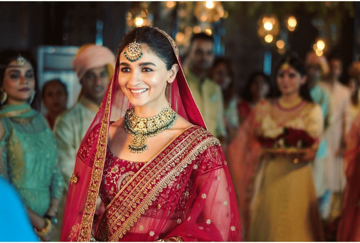 Alia Bhatt Birthday Special know her income and wealth