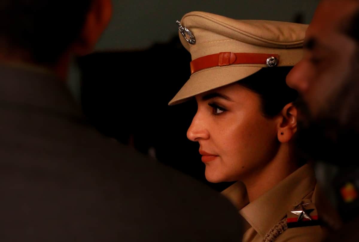 anushka sharma playing a cop role in ad film