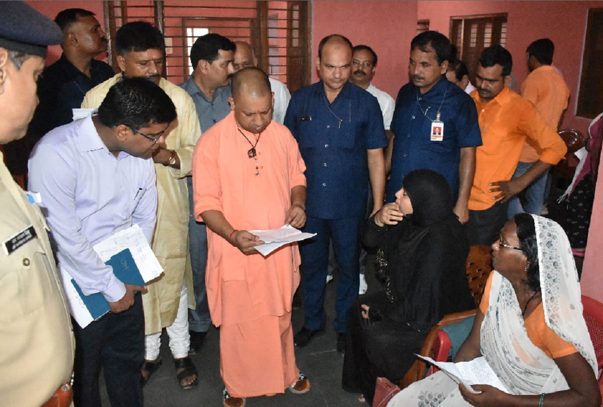 Yogi Adityanath life Special struggle history of CM Yogi adityanath old memories