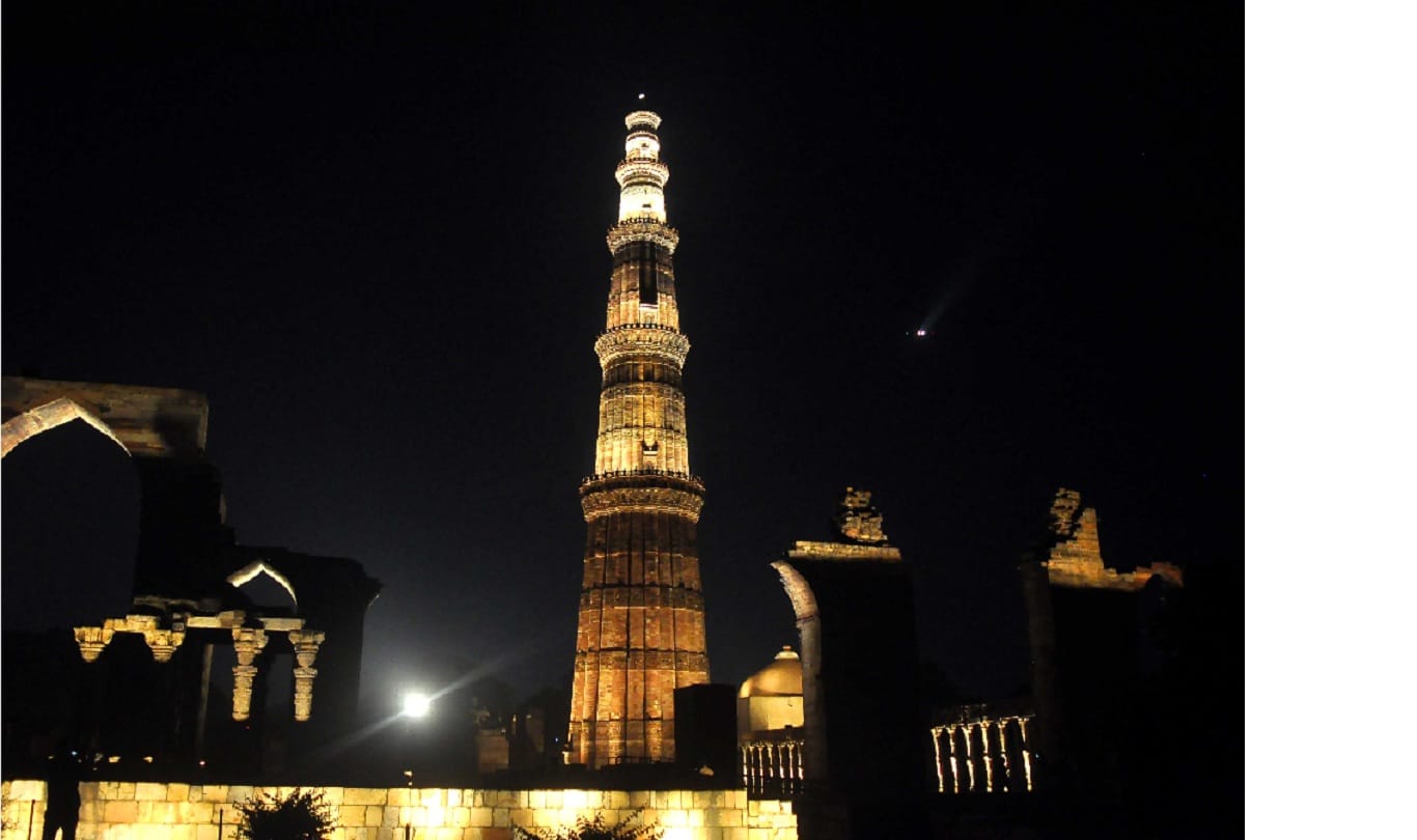 Tourists will be able to watch kutub minar till 11 o clock in the night