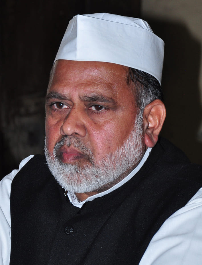 Haji Iqbal and tightening screws on closures