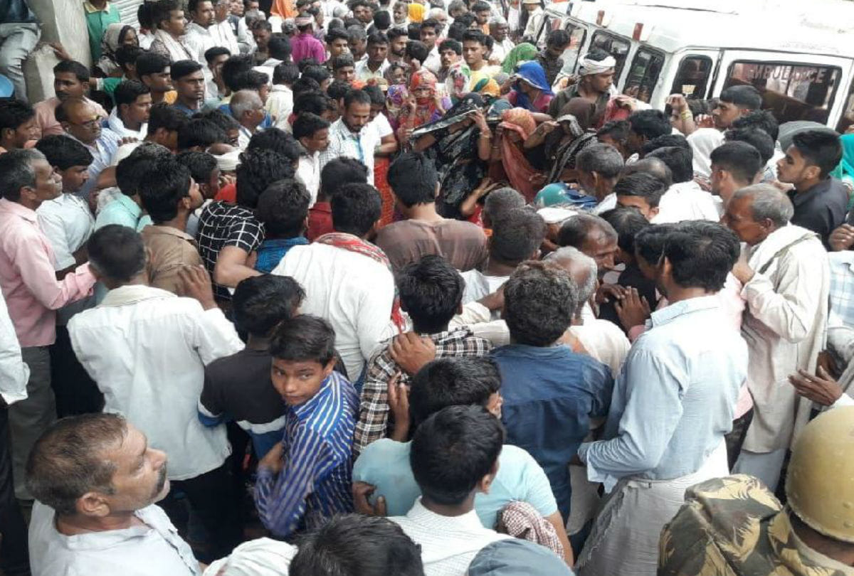 Man Died During Treatment In Delhi Who self immolation in police station Update News