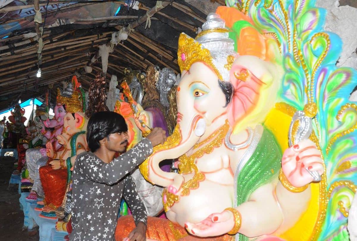 ganesh chaturthi 2022 date on chaturthi tithi according to Vastu bring home these type of idol of lord ganesha