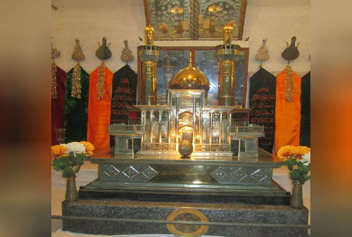 Tehzeeb: Third generation of Hindu family decorated Taji