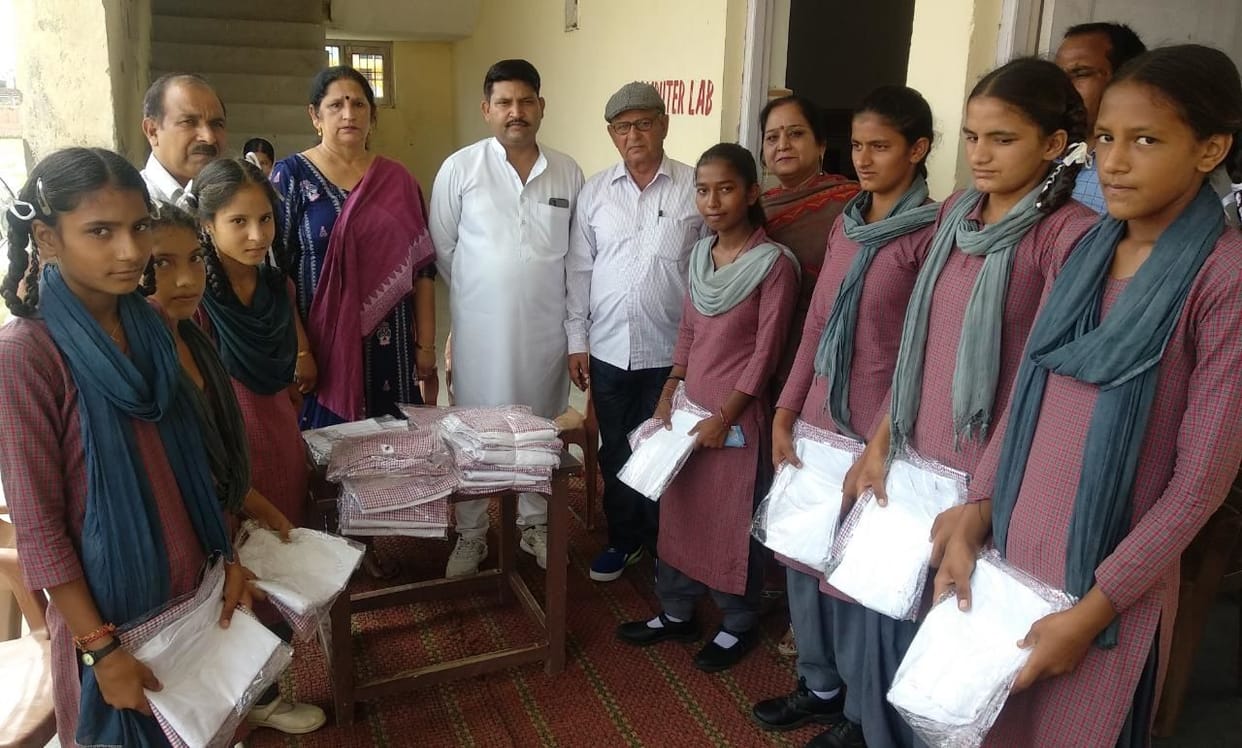 school dress distribution