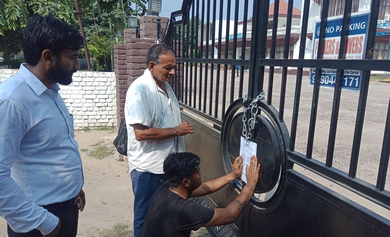 locked in gymkhana club for not giving compensation