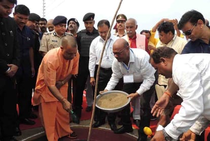 CM Yogi compare the image of the police with the British period and West Bengal