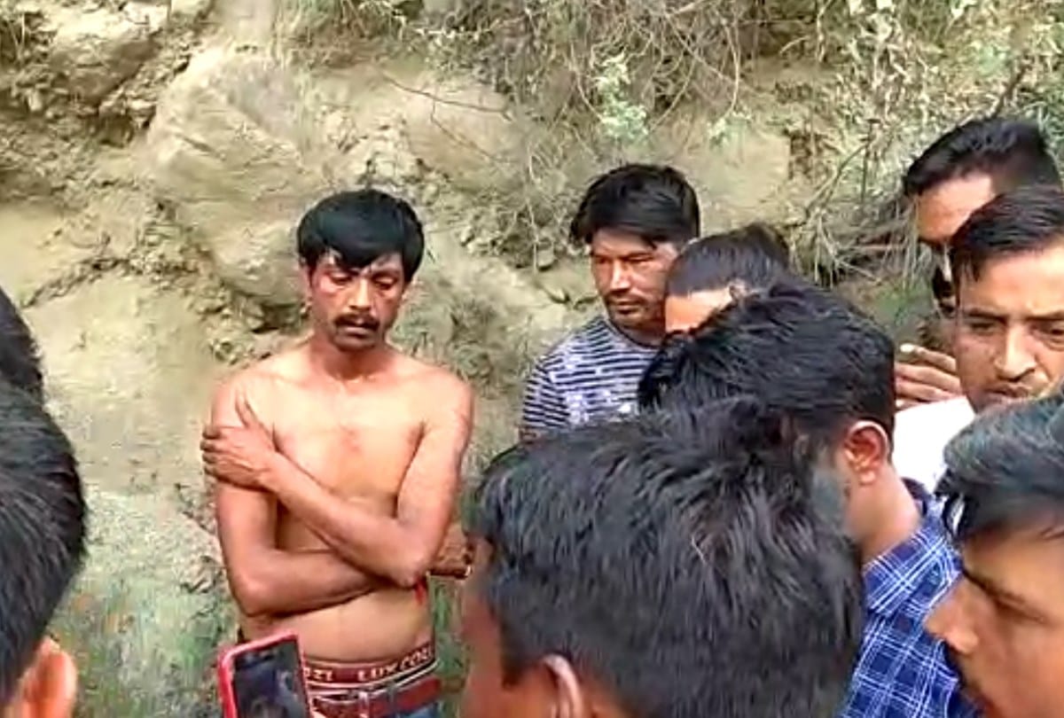 Truck Conductor beaten for child thief in Kullu Himachal Pradesh